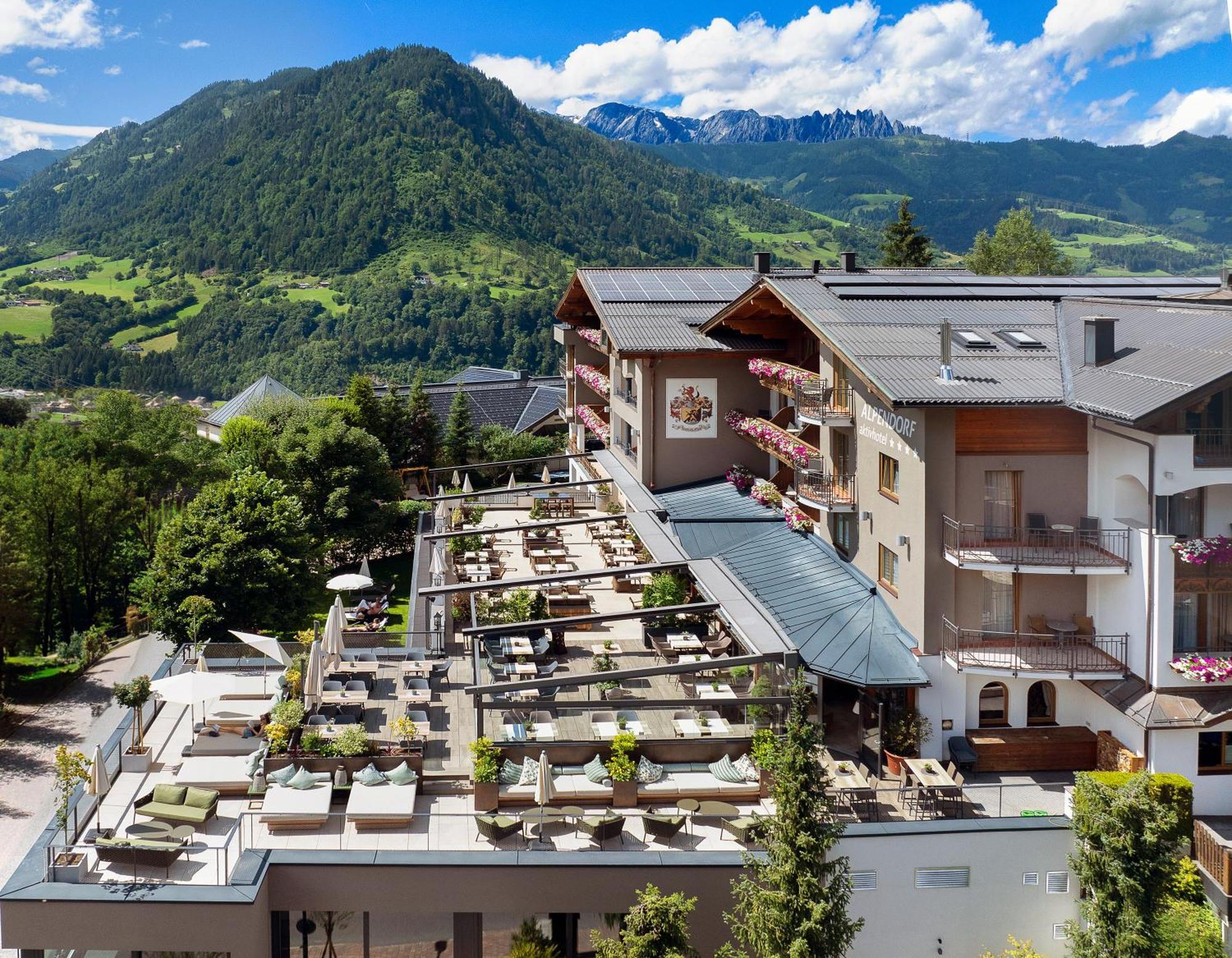 Aktivhotel Alpendorf Sankt Johann im Pongau Esterno foto