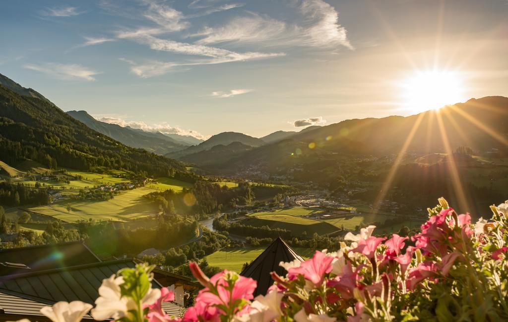 Aktivhotel Alpendorf Sankt Johann im Pongau Esterno foto